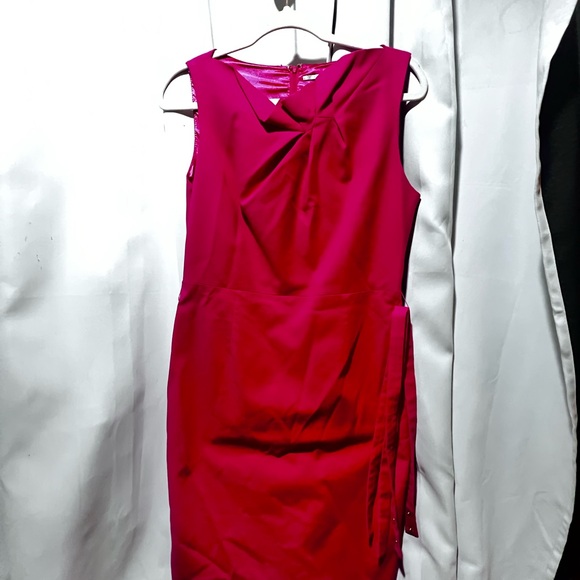 Tahari Red Twist Neck Sheath Dress Sleeveless Career Cocktail Size 12 - Picture 2 of 10